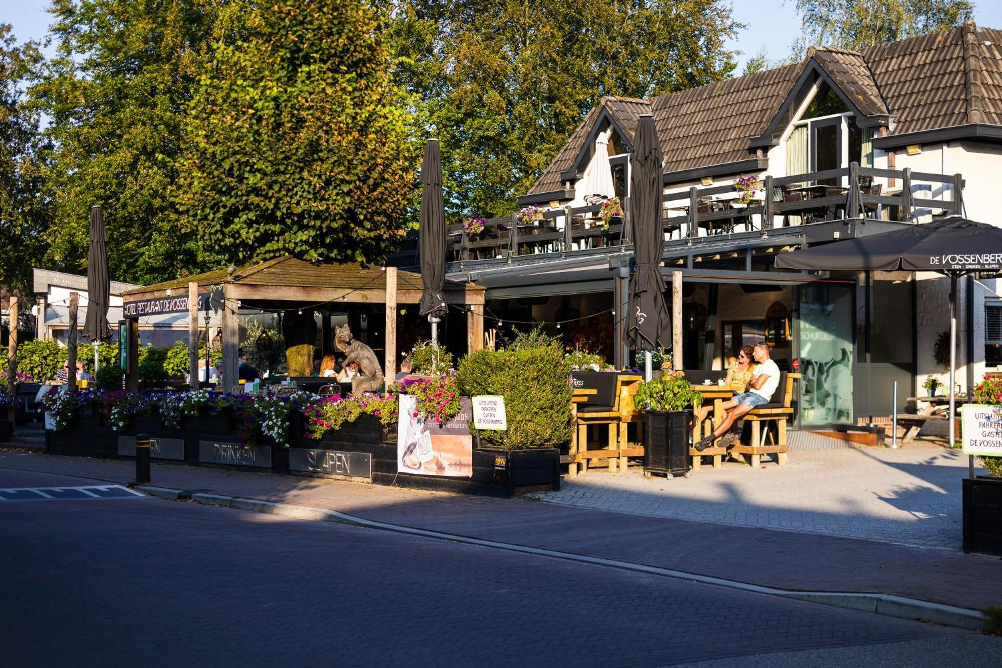 Hotel Restaurant 'De Vossenberg' Vierhouten Exteriör bild