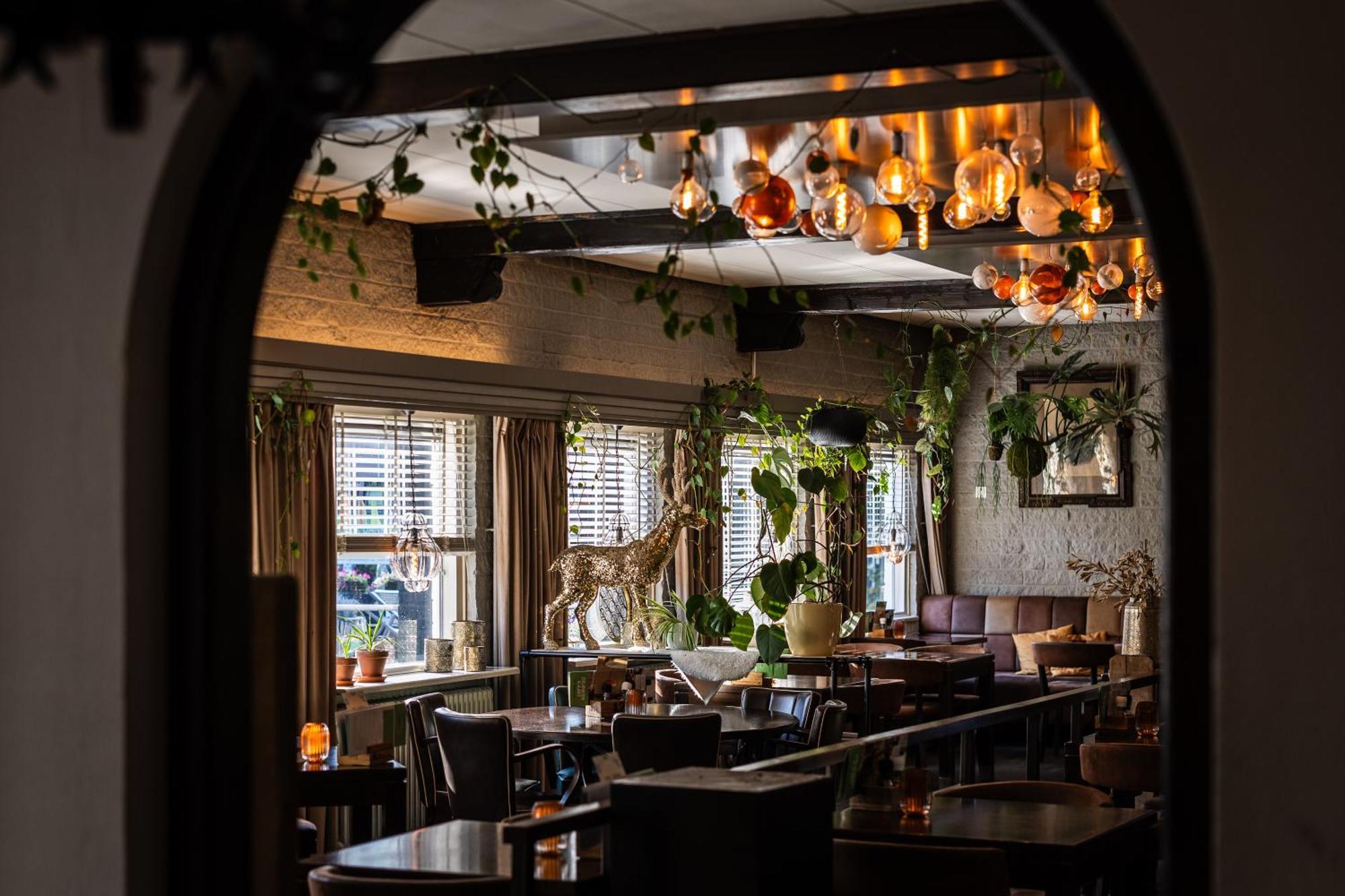 Hotel Restaurant 'De Vossenberg' Vierhouten Exteriör bild
