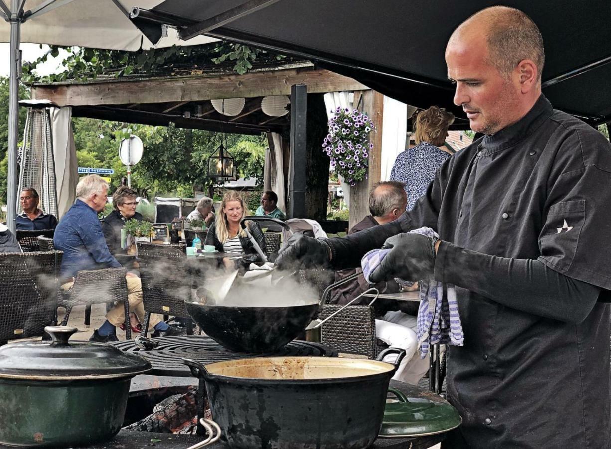 Hotel Restaurant 'De Vossenberg' Vierhouten Exteriör bild